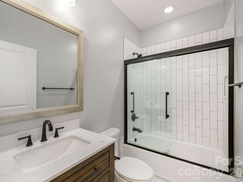 69 Stamford Street, Asheville, NC 28803.  MLS# CAR4395603, YatesRealty ID 32137. 