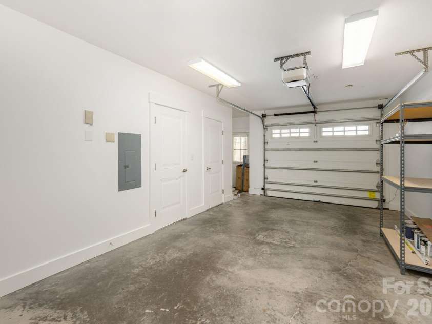 69 Stamford Street, Asheville, NC 28803.  MLS# CAR4395603, YatesRealty ID 32137. 