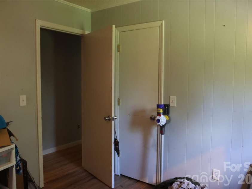 3232 Kingview Place, Lenoir, NC 28645.  MLS# CAR4396320, YatesRealty ID 32139. 