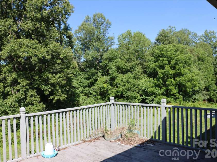 3232 Kingview Place, Lenoir, NC 28645.  MLS# CAR4396320, YatesRealty ID 32139. 