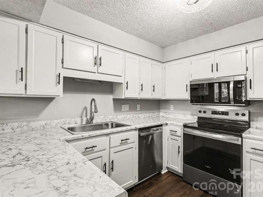 7255 Winery Lane, Charlotte, NC 28227.  MLS# CAR4345015, YatesRealty ID 3214. 