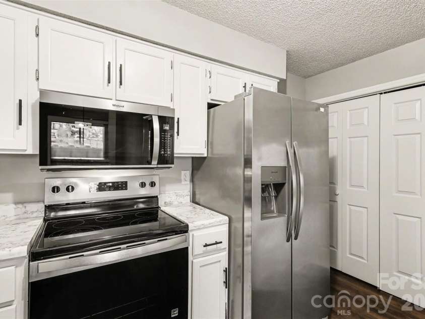7255 Winery Lane, Charlotte, NC 28227.  MLS# CAR4345015, YatesRealty ID 3214. 