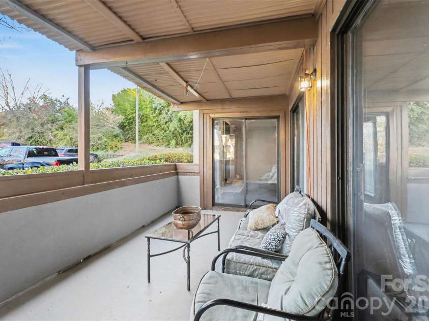 7255 Winery Lane, Charlotte, NC 28227.  MLS# CAR4345015, YatesRealty ID 3214. 