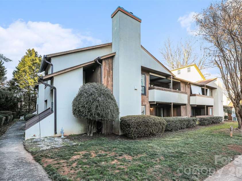 7255 Winery Lane, Charlotte, NC 28227.  MLS# CAR4345015, YatesRealty ID 3214. 