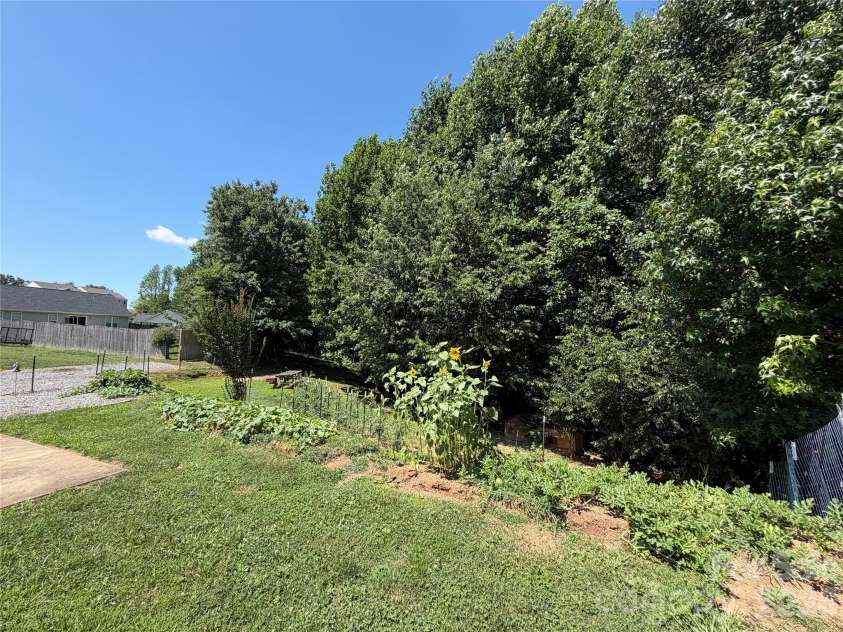 119 Addison Place, Troutman, NC 28166.  MLS# CAR4396309, YatesRealty ID 32140. 