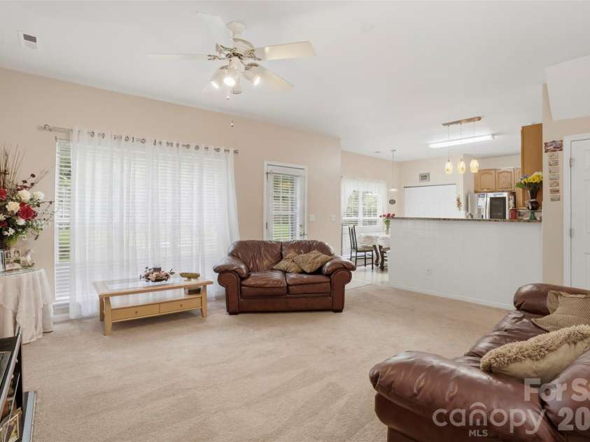 5619 Hedgecrest Place, Charlotte, NC 28269.  MLS# CAR4396327, YatesRealty ID 32141. 