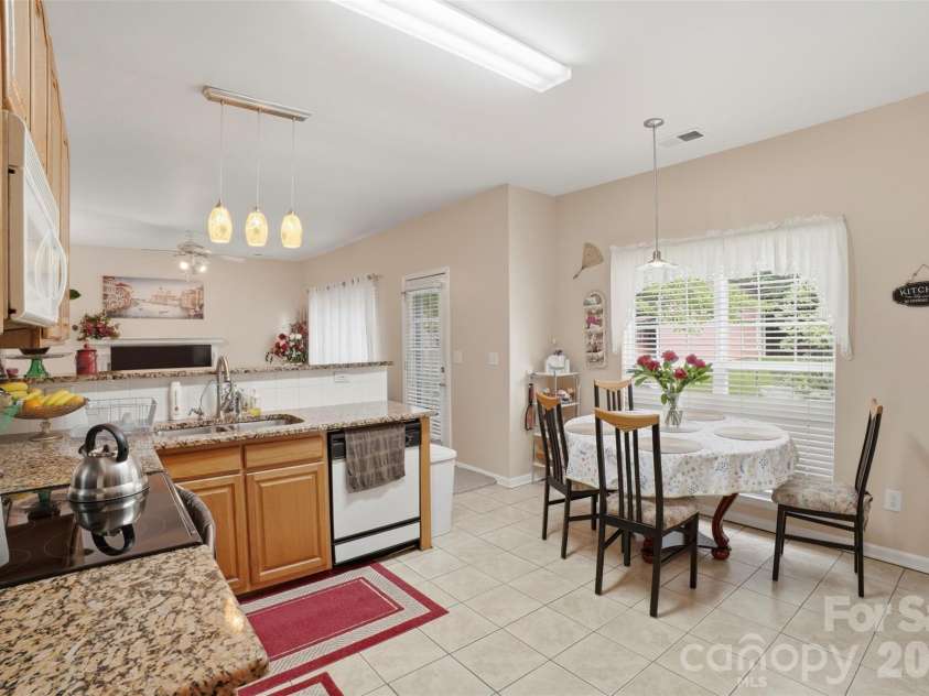 5619 Hedgecrest Place, Charlotte, NC 28269.  MLS# CAR4396327, YatesRealty ID 32141. 