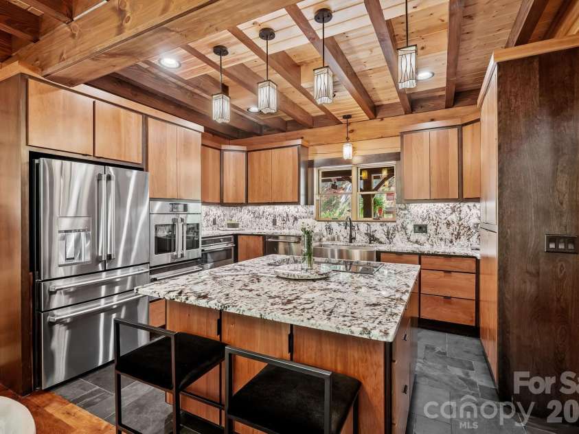 745 Mossy Oak Trail, Nebo, NC 28761.  MLS# CAR4396090, YatesRealty ID 32142. 