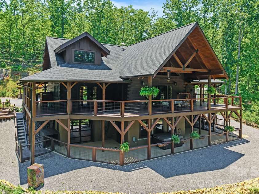 745 Mossy Oak Trail, Nebo, NC 28761.  MLS# CAR4396090, YatesRealty ID 32142. 