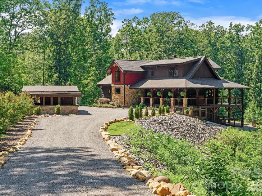 745 Mossy Oak Trail, Nebo, NC 28761.  MLS# CAR4396090, YatesRealty ID 32142. 