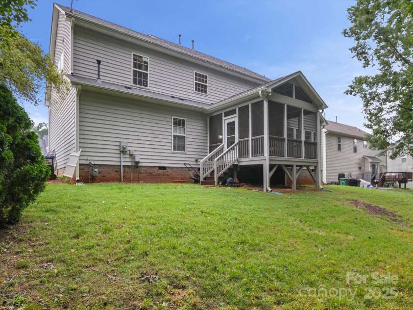 9002 Fenwick Drive, Indian Trail, NC 28079.  MLS# CAR4287627, YatesRealty ID 32142. 