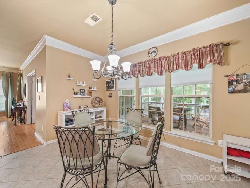 9002 Fenwick Drive, Indian Trail, NC 28079.  MLS# CAR4287627, YatesRealty ID 32142. Dining Area