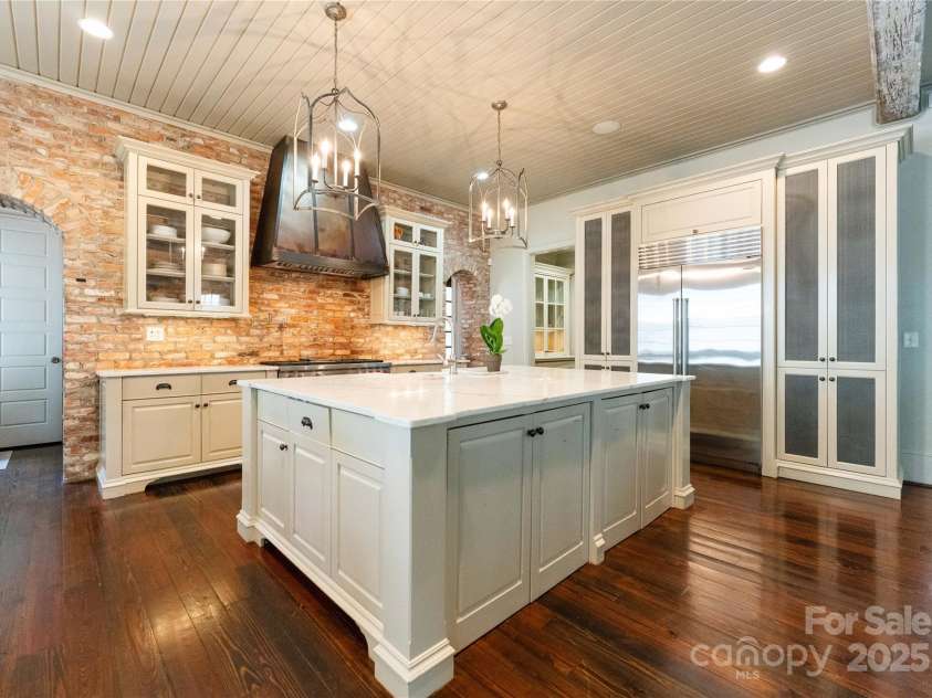 4023 Alexandra Alley Drive, Charlotte, NC 28210.  MLS# CAR4273206, YatesRealty ID 32143. 