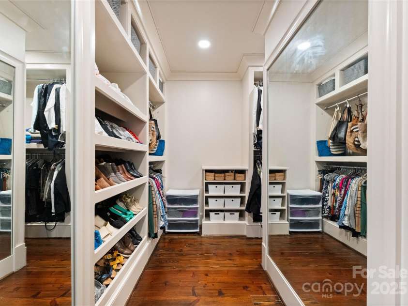 4023 Alexandra Alley Drive, Charlotte, NC 28210.  MLS# CAR4273206, YatesRealty ID 32143. 