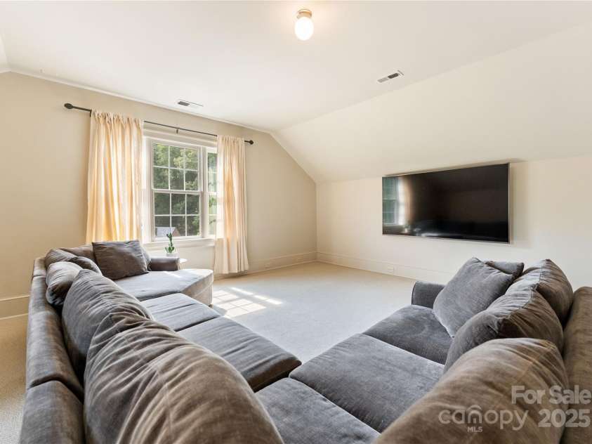 4023 Alexandra Alley Drive, Charlotte, NC 28210.  MLS# CAR4273206, YatesRealty ID 32143. 