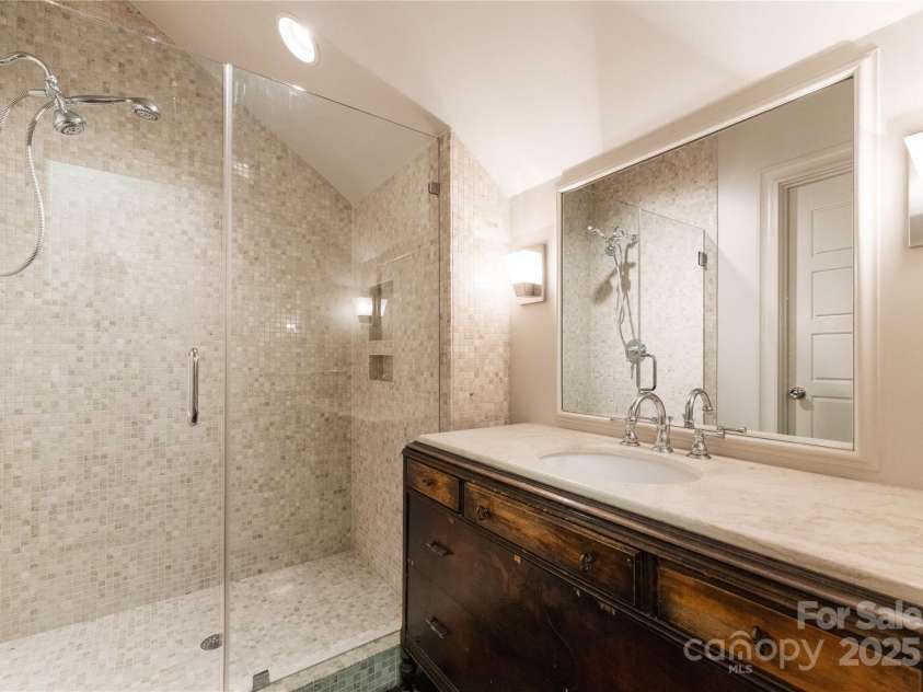 4023 Alexandra Alley Drive, Charlotte, NC 28210.  MLS# CAR4273206, YatesRealty ID 32143. 