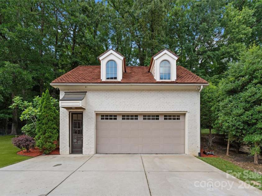 4023 Alexandra Alley Drive, Charlotte, NC 28210.  MLS# CAR4273206, YatesRealty ID 32143. 
