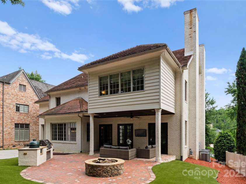 4023 Alexandra Alley Drive, Charlotte, NC 28210.  MLS# CAR4273206, YatesRealty ID 32143. 