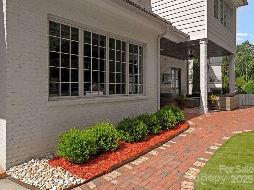 4023 Alexandra Alley Drive, Charlotte, NC 28210.  MLS# CAR4273206, YatesRealty ID 32143. 