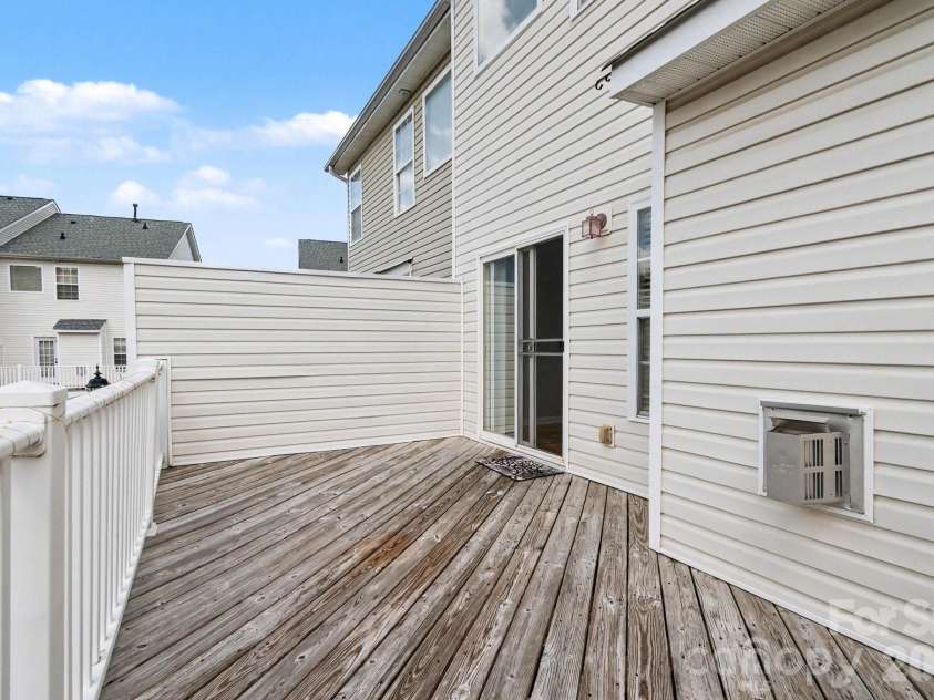2029 Kegsworth Drive, Charlotte, NC 28273.  MLS# CAR4396032, YatesRealty ID 32144. Back Deck