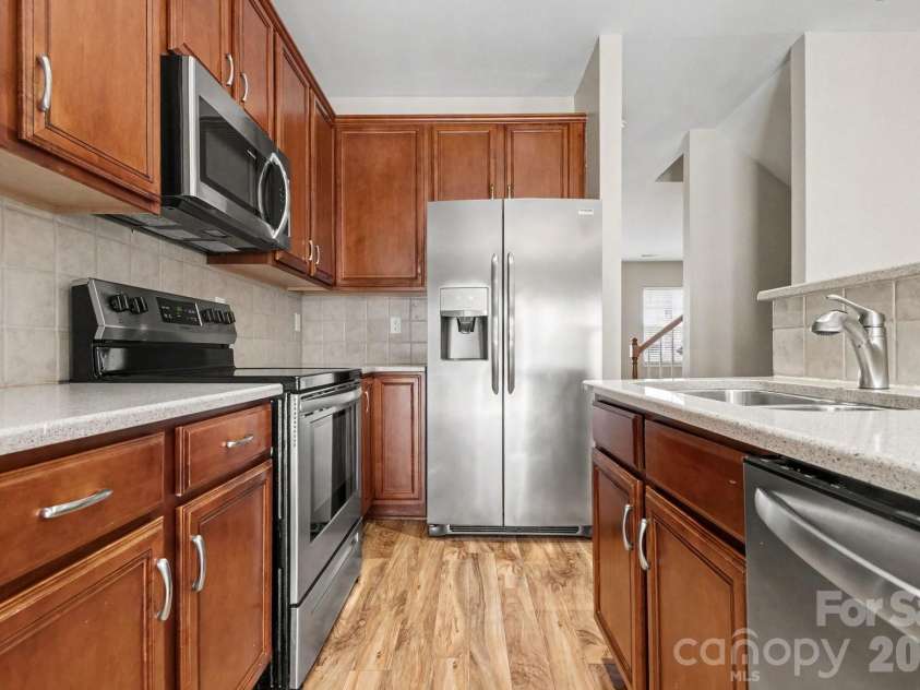 2029 Kegsworth Drive, Charlotte, NC 28273.  MLS# CAR4396032, YatesRealty ID 32144. Kitchen