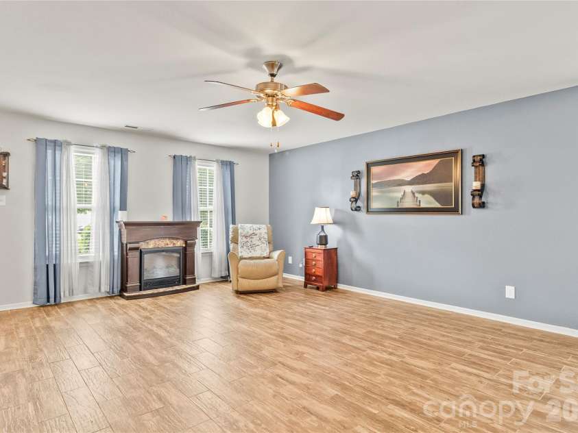 1143 Adirondak Drive, Gastonia, NC 28052.  MLS# CAR4396221, YatesRealty ID 32145. 