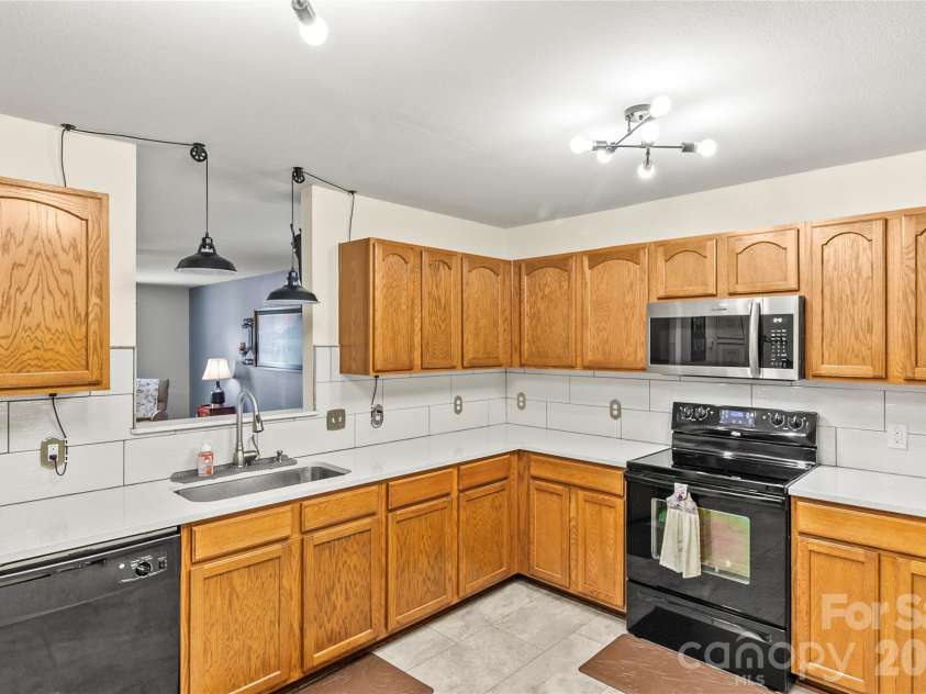1143 Adirondak Drive, Gastonia, NC 28052.  MLS# CAR4396221, YatesRealty ID 32145. 
