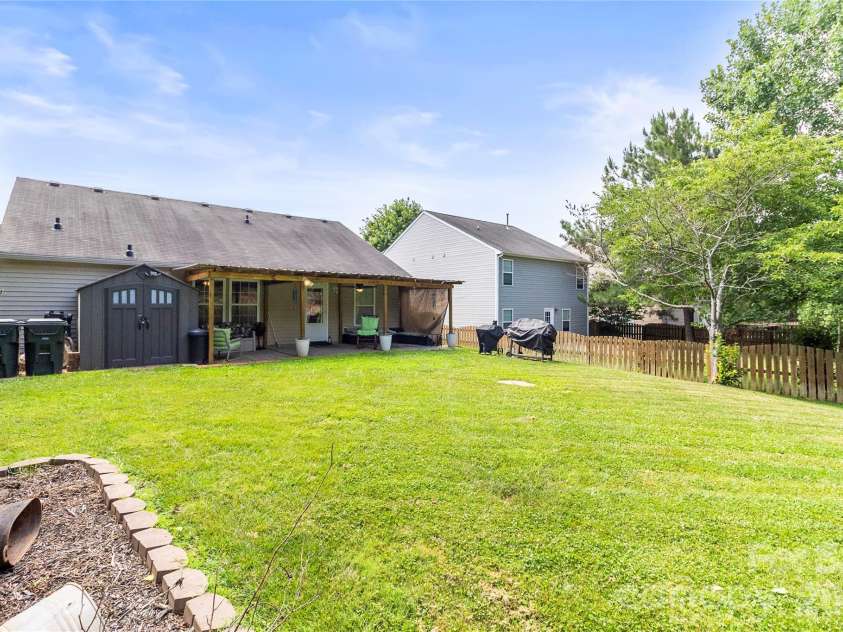 1143 Adirondak Drive, Gastonia, NC 28052.  MLS# CAR4396221, YatesRealty ID 32145. 