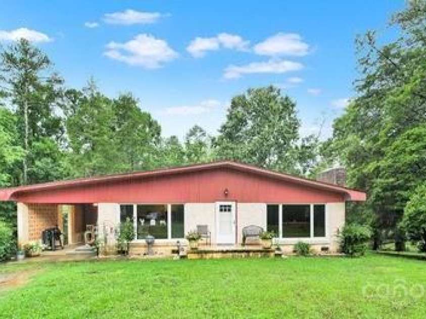 1239 Carlisle White Road, Chester, SC 29706.  MLS# CAR4291518, YatesRealty ID 32145. 