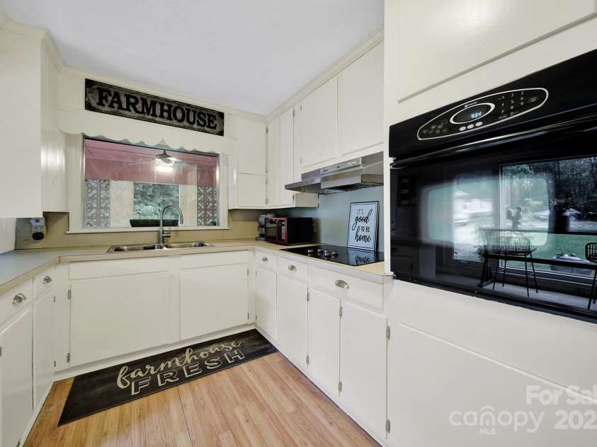 1239 Carlisle White Road, Chester, SC 29706.  MLS# CAR4291518, YatesRealty ID 32145. 