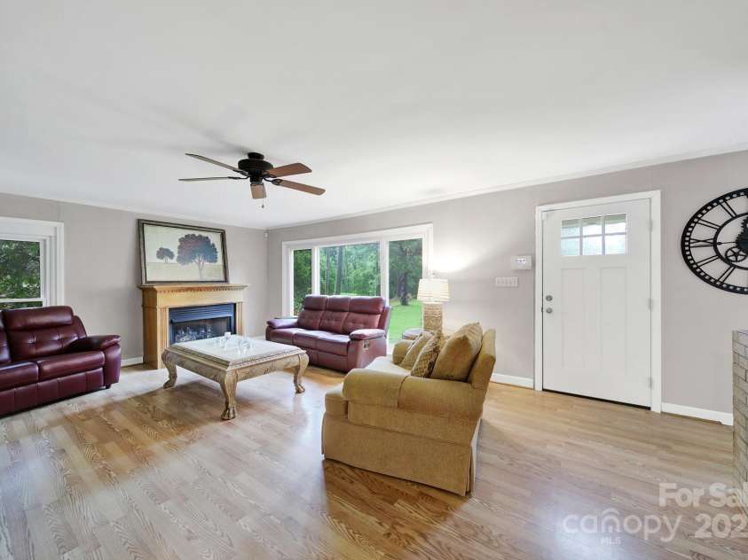 1239 Carlisle White Road, Chester, SC 29706.  MLS# CAR4291518, YatesRealty ID 32145. 