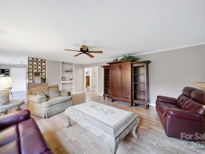 1239 Carlisle White Road, Chester, SC 29706.  MLS# CAR4291518, YatesRealty ID 32145. 