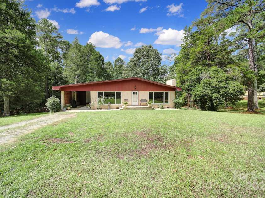 1239 Carlisle White Road, Chester, SC 29706.  MLS# CAR4291518, YatesRealty ID 32145. 