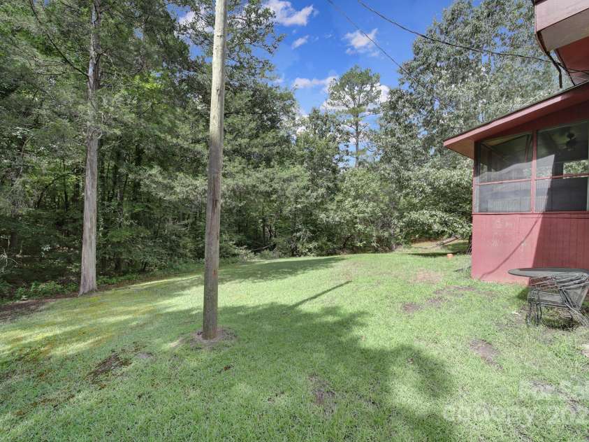 1239 Carlisle White Road, Chester, SC 29706.  MLS# CAR4291518, YatesRealty ID 32145. 