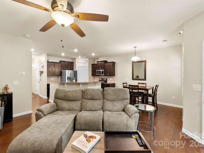 7424 Calhoun Falls Drive, Rock Hill, SC 29732.  MLS# CAR4290597, YatesRealty ID 32146. 