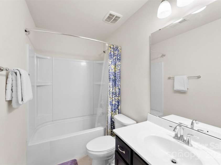 7424 Calhoun Falls Drive, Rock Hill, SC 29732.  MLS# CAR4290597, YatesRealty ID 32146. 