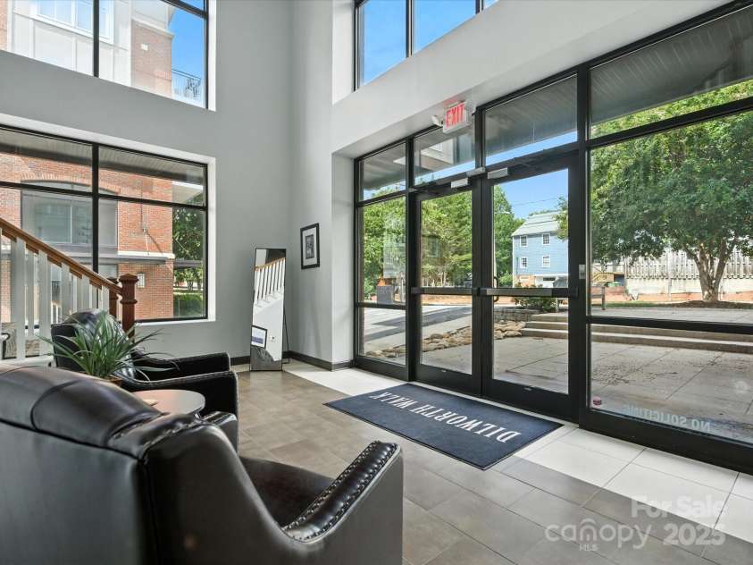 1829 Kenilworth Avenue, Charlotte, NC 28203.  MLS# CAR4270510, YatesRealty ID 32147. 