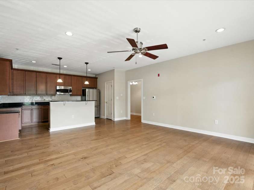 1829 Kenilworth Avenue, Charlotte, NC 28203.  MLS# CAR4270510, YatesRealty ID 32147. 