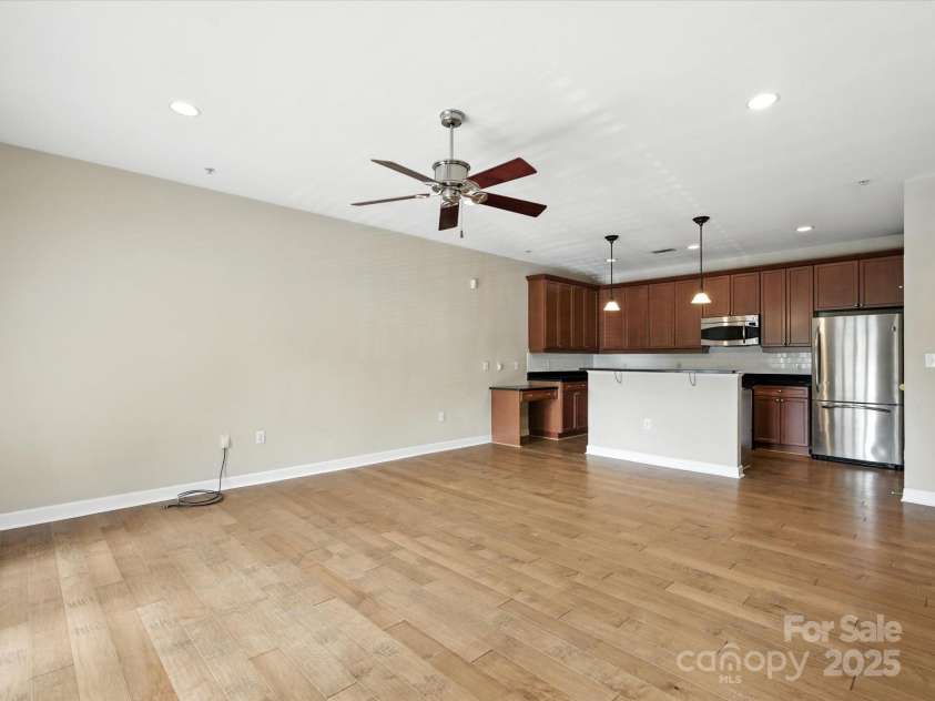 1829 Kenilworth Avenue, Charlotte, NC 28203.  MLS# CAR4270510, YatesRealty ID 32147. 