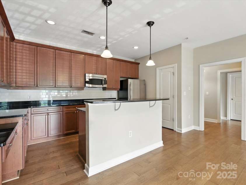 1829 Kenilworth Avenue, Charlotte, NC 28203.  MLS# CAR4270510, YatesRealty ID 32147. 