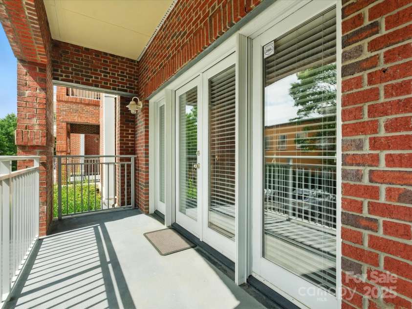 1829 Kenilworth Avenue, Charlotte, NC 28203.  MLS# CAR4270510, YatesRealty ID 32147. 