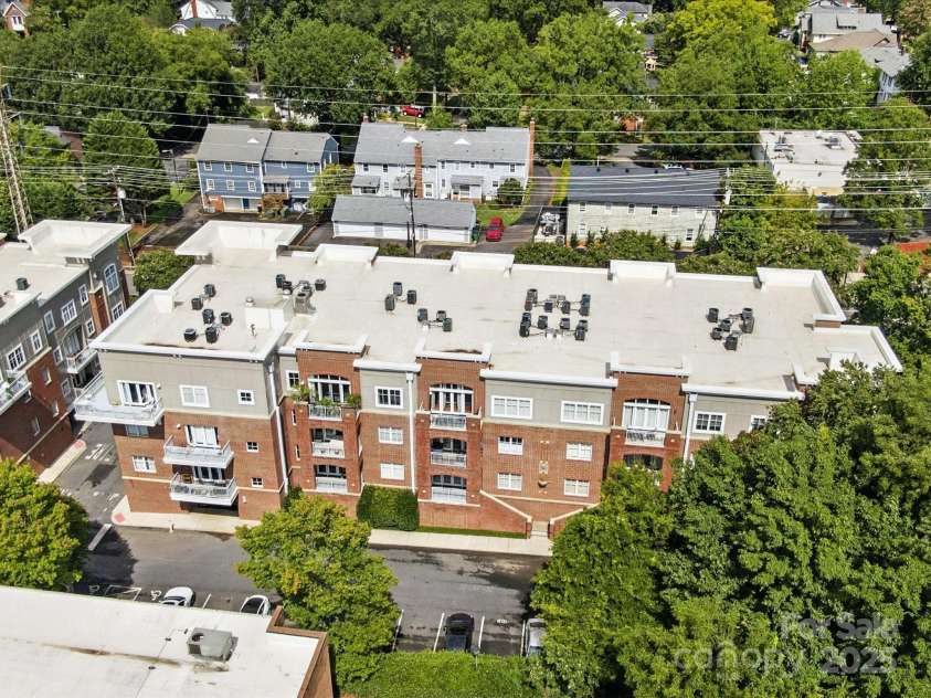 1829 Kenilworth Avenue, Charlotte, NC 28203.  MLS# CAR4270510, YatesRealty ID 32147. 