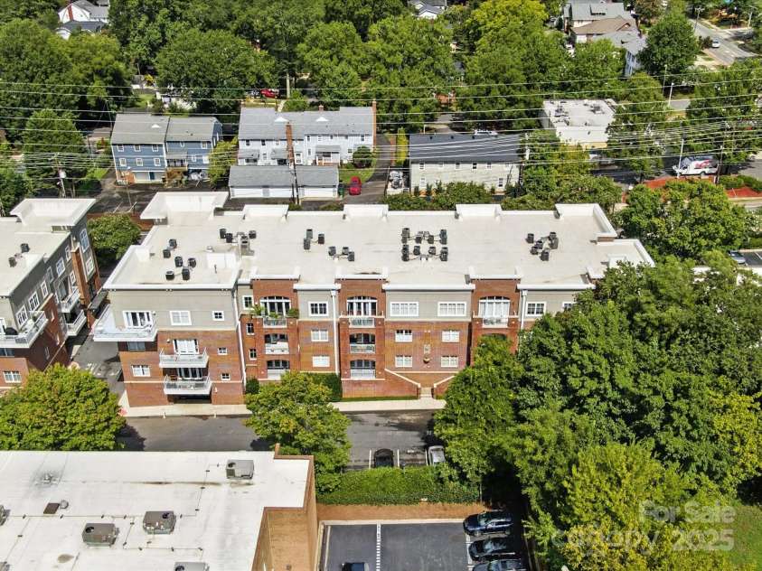 1829 Kenilworth Avenue, Charlotte, NC 28203.  MLS# CAR4270510, YatesRealty ID 32147. 