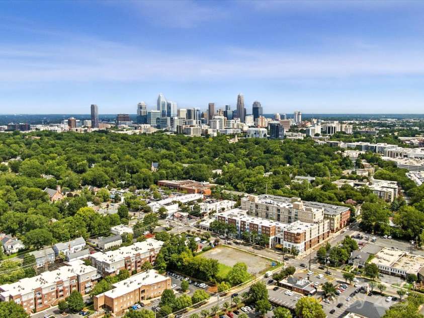 1829 Kenilworth Avenue, Charlotte, NC 28203.  MLS# CAR4270510, YatesRealty ID 32147. 
