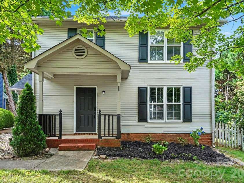 8904 Brown Oak Court, Charlotte, NC 28227.  MLS# CAR4393518, YatesRealty ID 32147. 