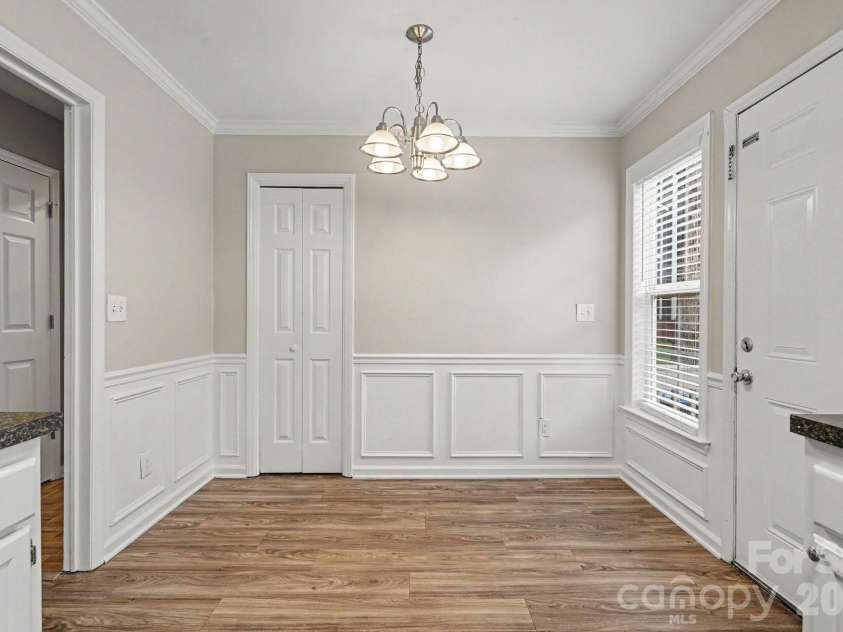 8904 Brown Oak Court, Charlotte, NC 28227.  MLS# CAR4393518, YatesRealty ID 32147. 