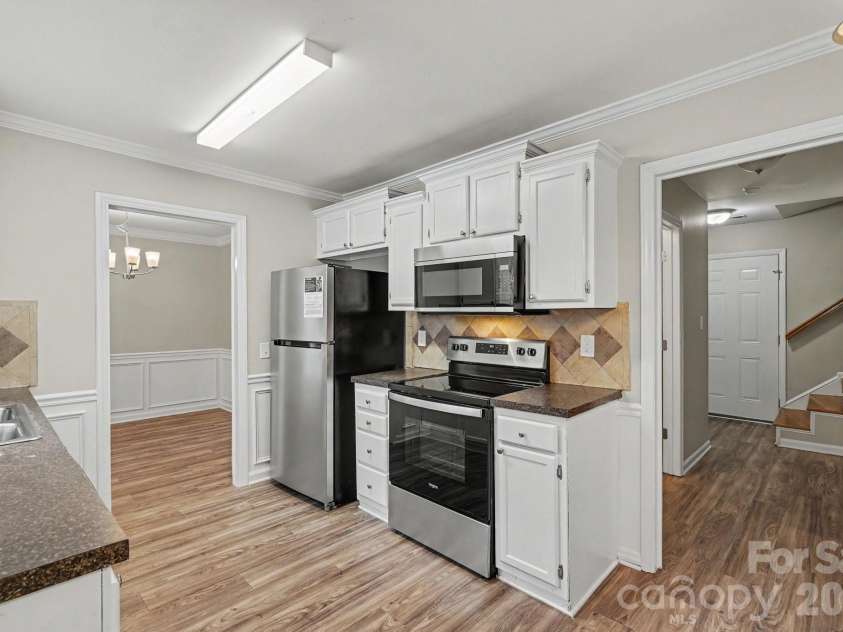 8904 Brown Oak Court, Charlotte, NC 28227.  MLS# CAR4393518, YatesRealty ID 32147. 