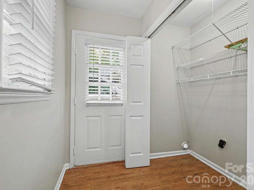 8904 Brown Oak Court, Charlotte, NC 28227.  MLS# CAR4393518, YatesRealty ID 32147. 