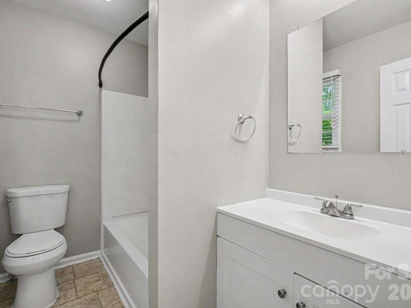 8904 Brown Oak Court, Charlotte, NC 28227.  MLS# CAR4393518, YatesRealty ID 32147. 