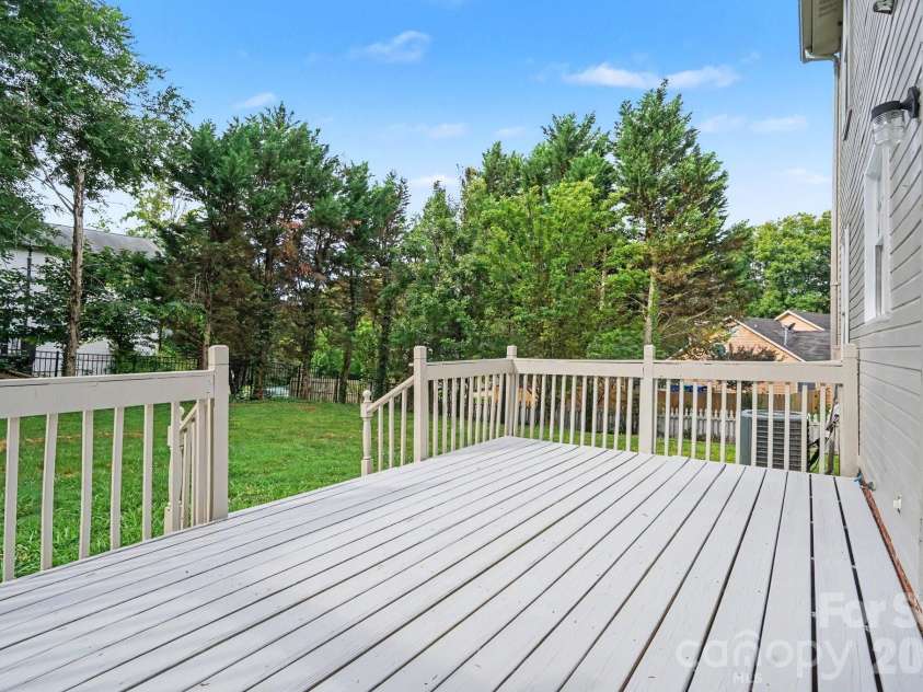 8904 Brown Oak Court, Charlotte, NC 28227.  MLS# CAR4393518, YatesRealty ID 32147. 